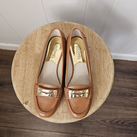 Michael Kors Tierlyn Luggage Tan Leather Loafers - Picture 3 of 10